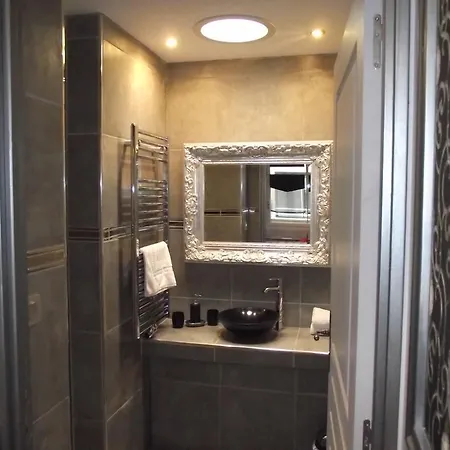 Les Belles Epoques - Proche Puy Du Fou Couette-café 3*